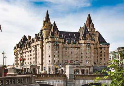 Si les murs pouvaient parler – histoire du Château Laurier – EN PRÉSENTIEL