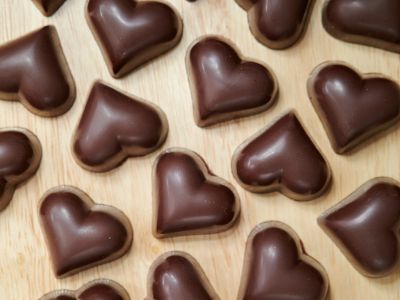 La Saint-Valentin &ndash; Atelier de fabrication de chocolat  &ndash; EN PR&Eacute;SENTIEL